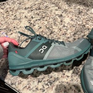 OnCloud running shoes - brand new!